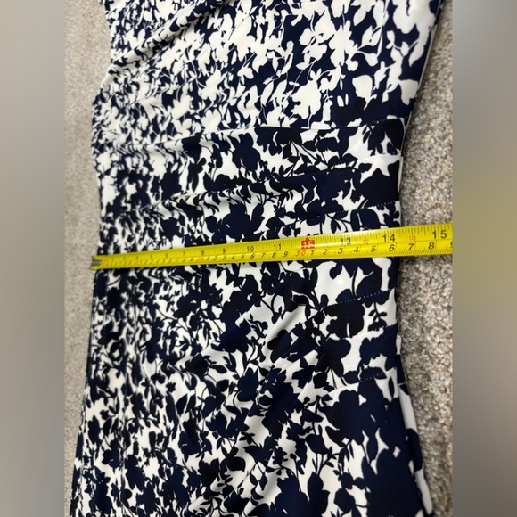 Lauren Ralph Lauren Floral Navy Ivory Ruched Sheath Short Sleeve Dress Size 12 - Picture 4 of 10